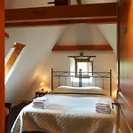 D'hotes La Rossillonie Bed & Breakfast Beynac-et-Cazenac