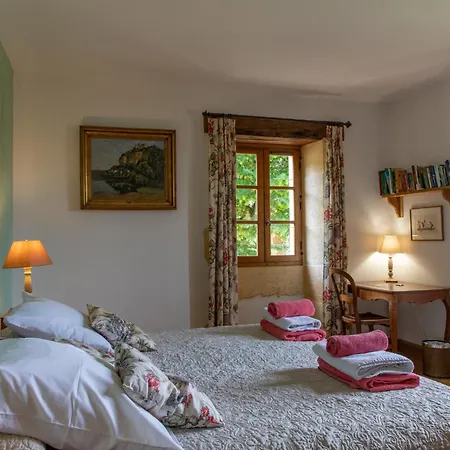 Bed & Breakfast D'hotes Avec Piscine La Rossillonie