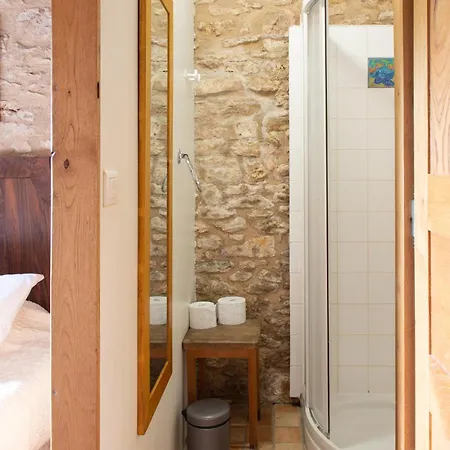 D'hotes Avec Piscine La Rossillonie Bed & Breakfast 3*