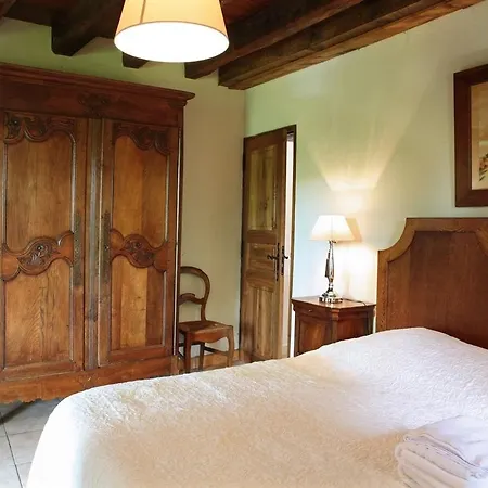 Bed & Breakfast D'hotes Avec Piscine La Rossillonie 3*