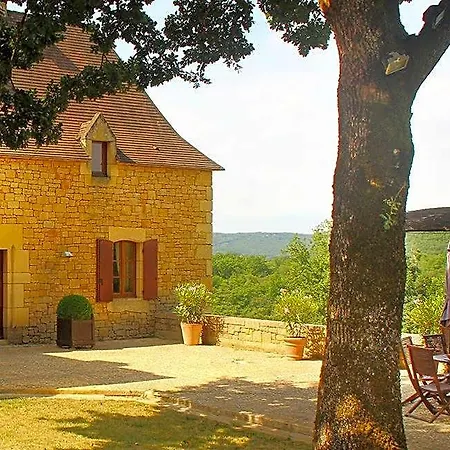 D'hotes La Rossillonie Bed and Breakfast